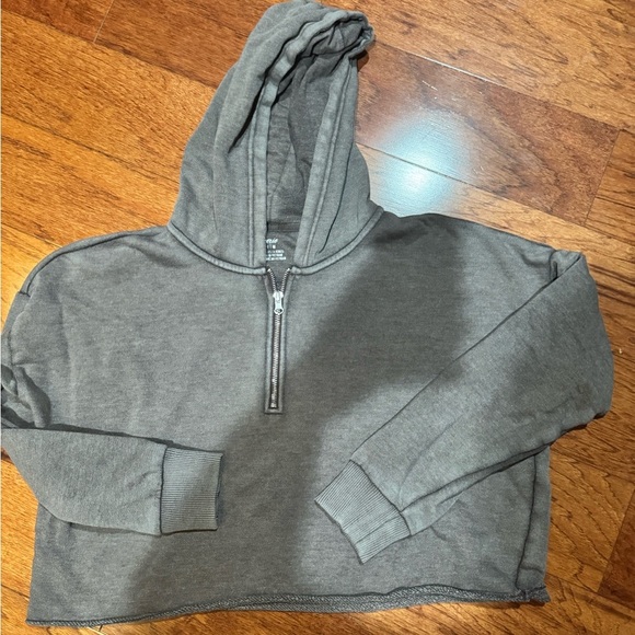 Aerie Gray Cropped Hoodie with Half-Zip M - Picture 1 of 3